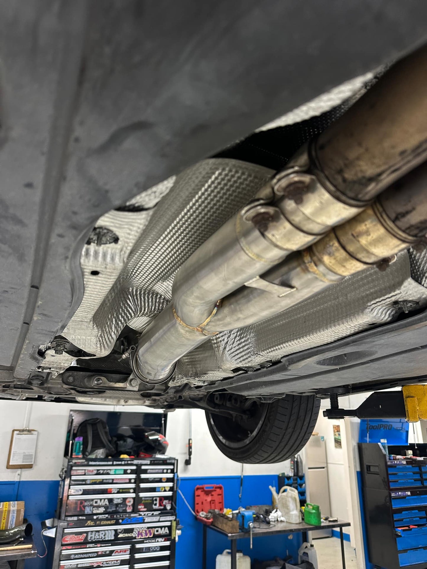 FLOW RS3 3.5" Downpipe Audi RS3 / TT RS (DNWA/DAZA)